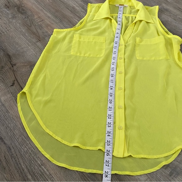 Lush Women’s semi sheer collar shirt size L - Picture 8 of 8